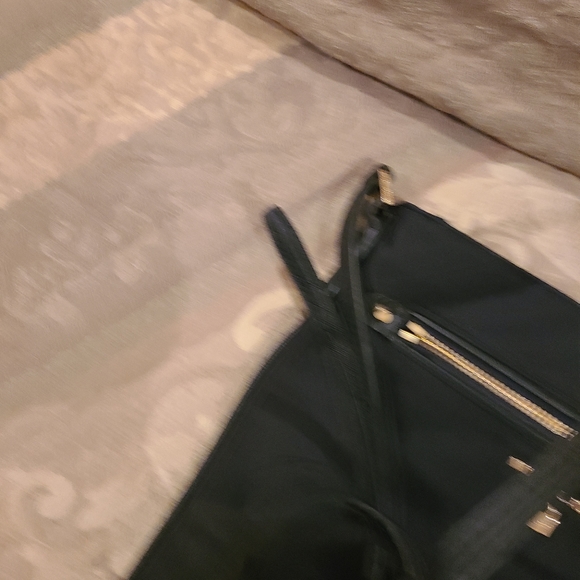 MICHAEL MICHAEL KORS KELSEY CROSSBODY NYLON HANDBAG - Picture 3 of 6